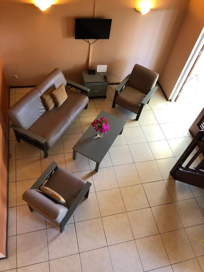 Centrally Located Spacious Apartment Willemstad Bagian luar foto